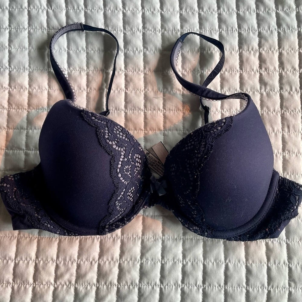 34B Victorias Secret Bra